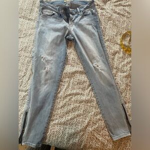 Guess  jeans with zipper on heel